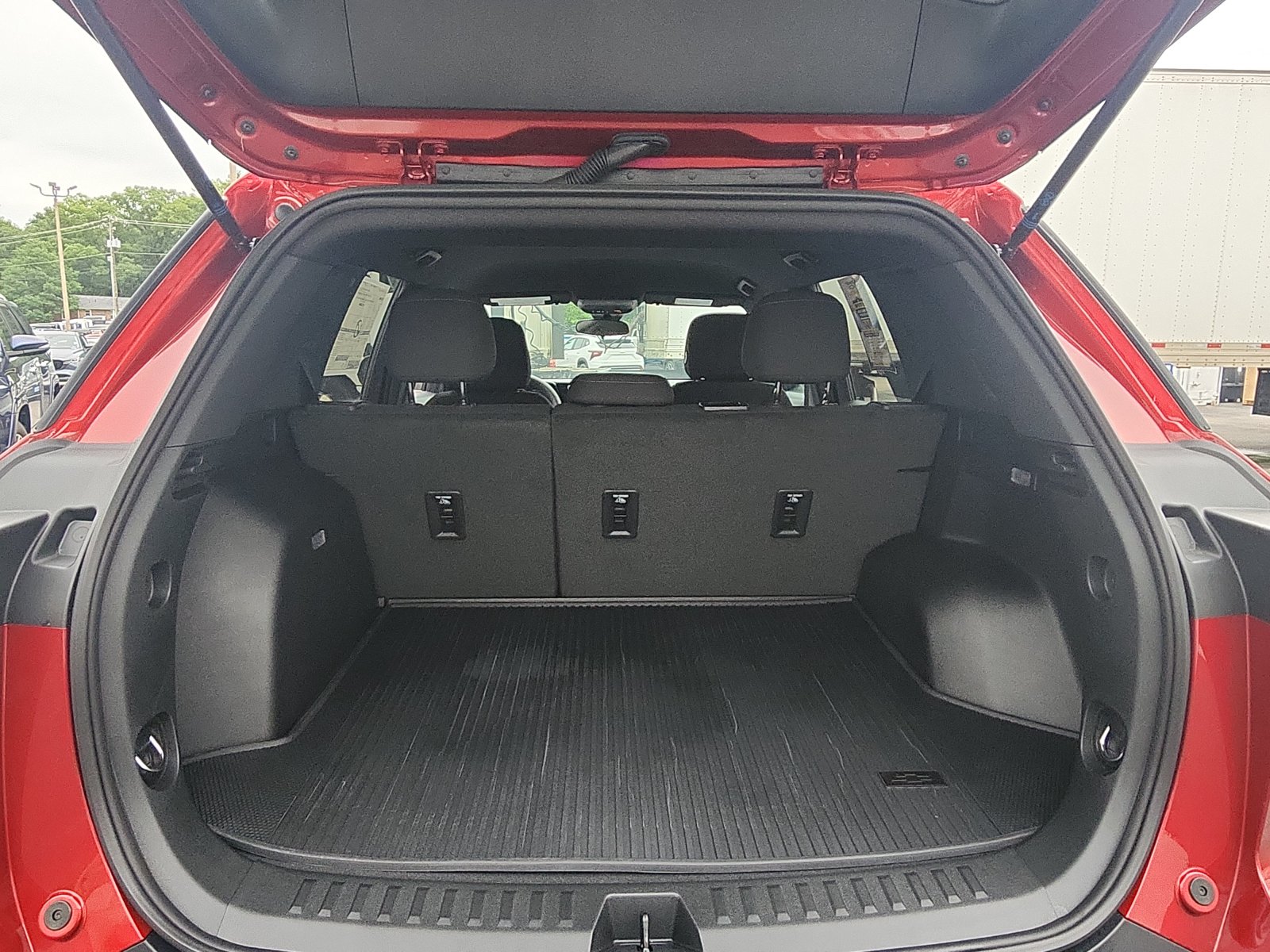 2026 Chevrolet Equinox LT - Photo 25