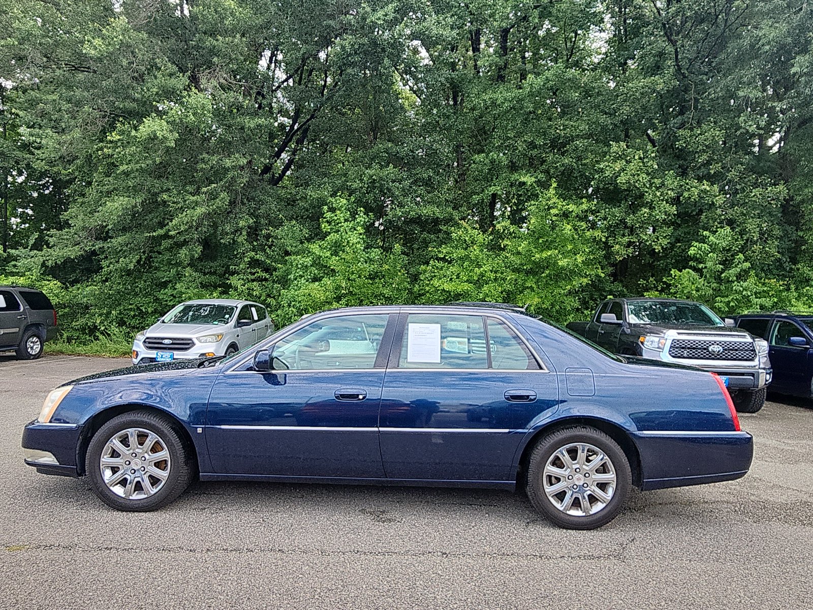 Used 2008 Cadillac DTS 1SC with VIN 1G6KD57Y68U172630 for sale in Hopewell, VA