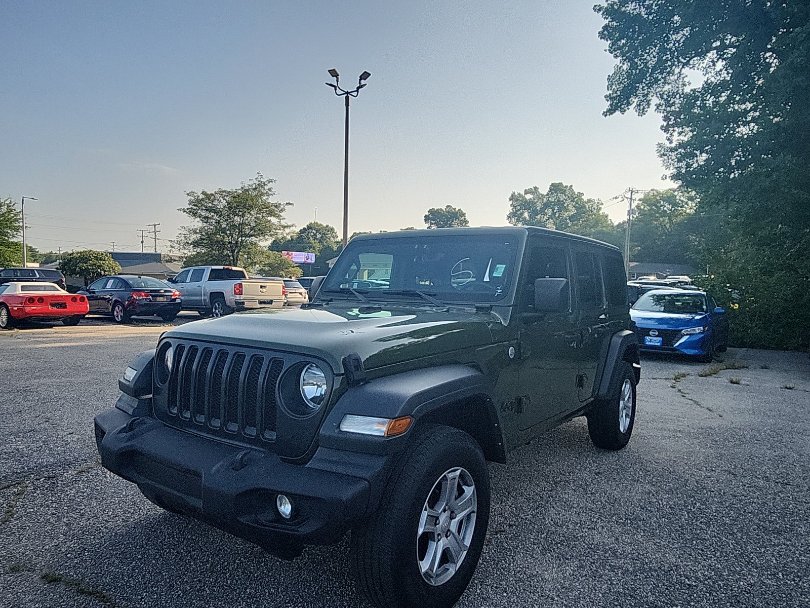 2021 Jeep Wrangler Sport S's photo