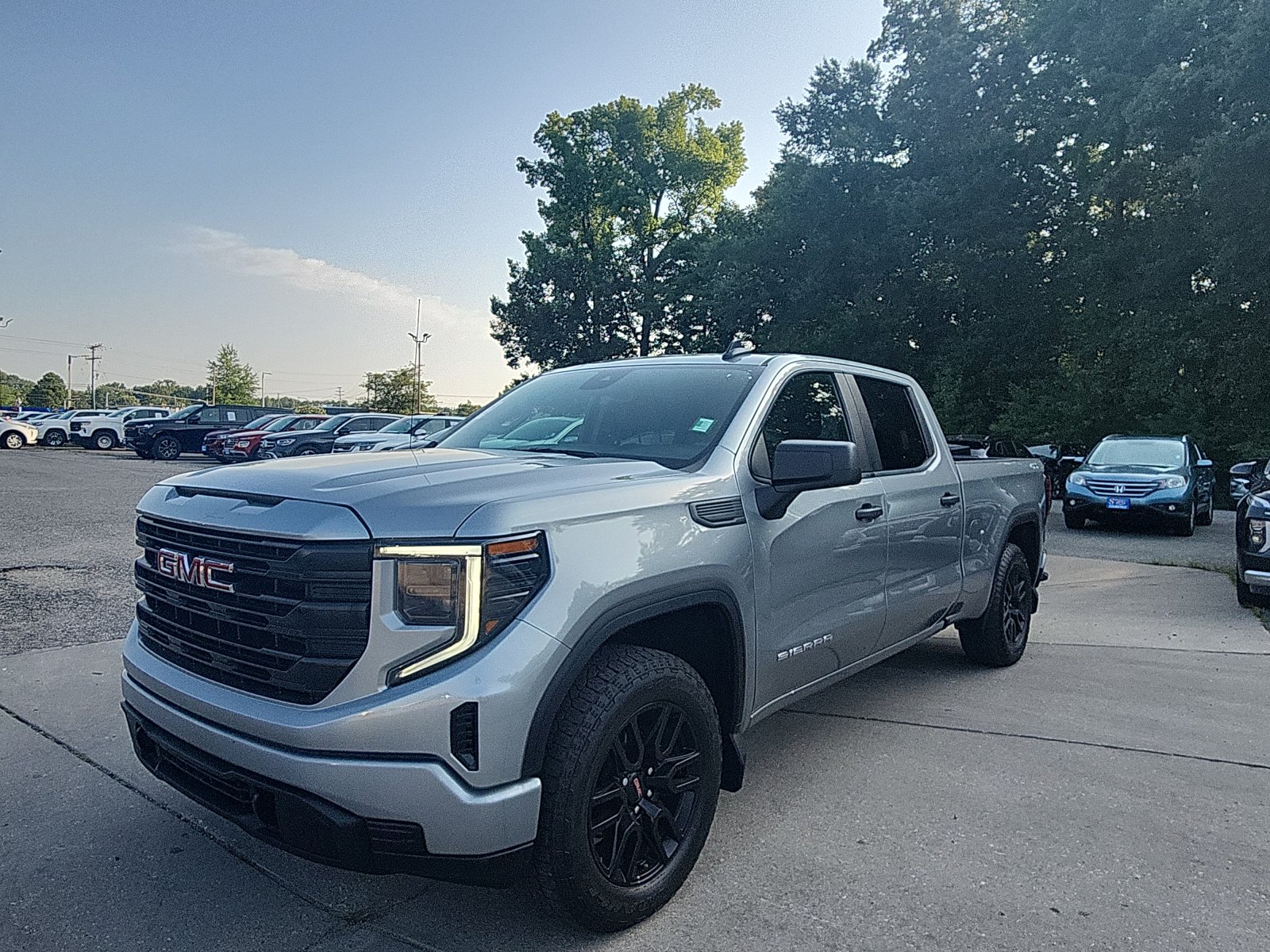 2024 GMC Sierra Pro 4WD Crew Cab Short Box's photo