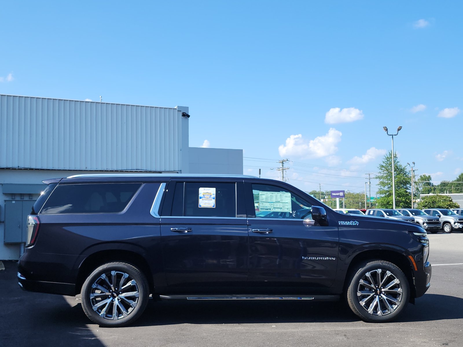 2026 Chevrolet Suburban High Country - Photo 6