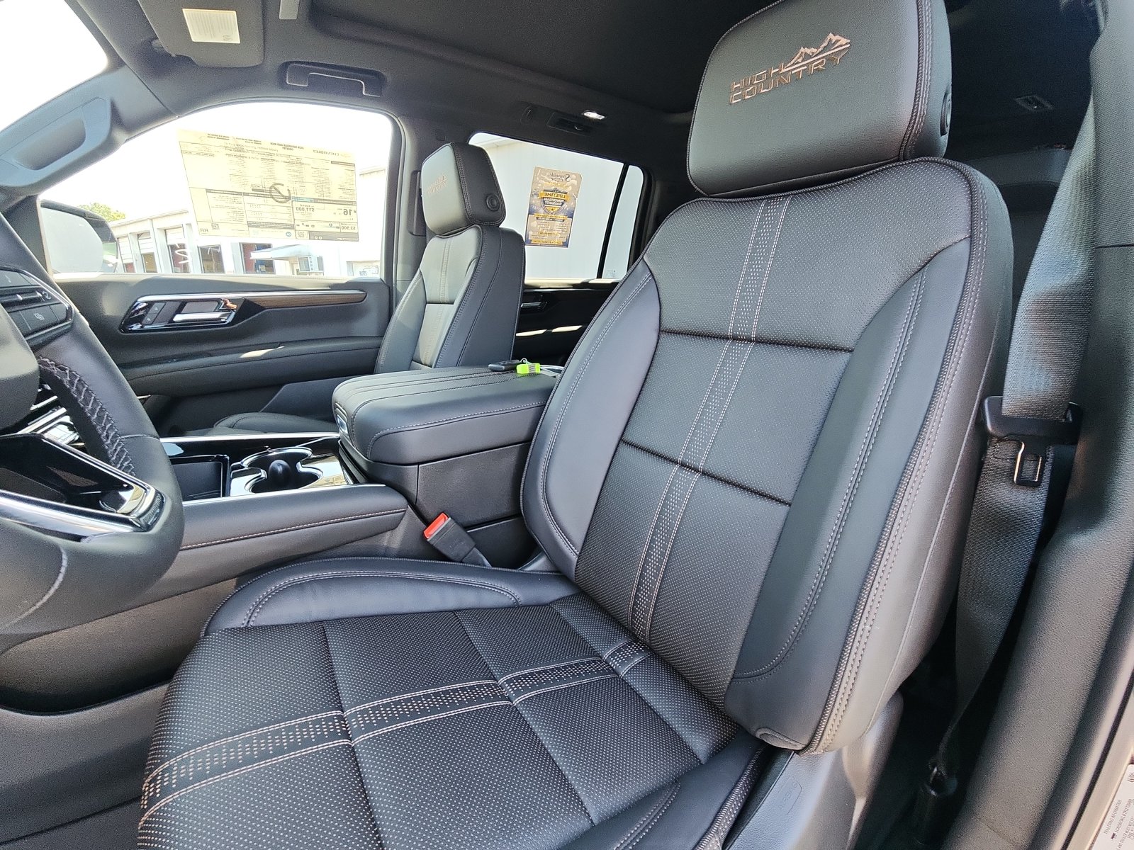 2026 Chevrolet Suburban High Country - Photo 22