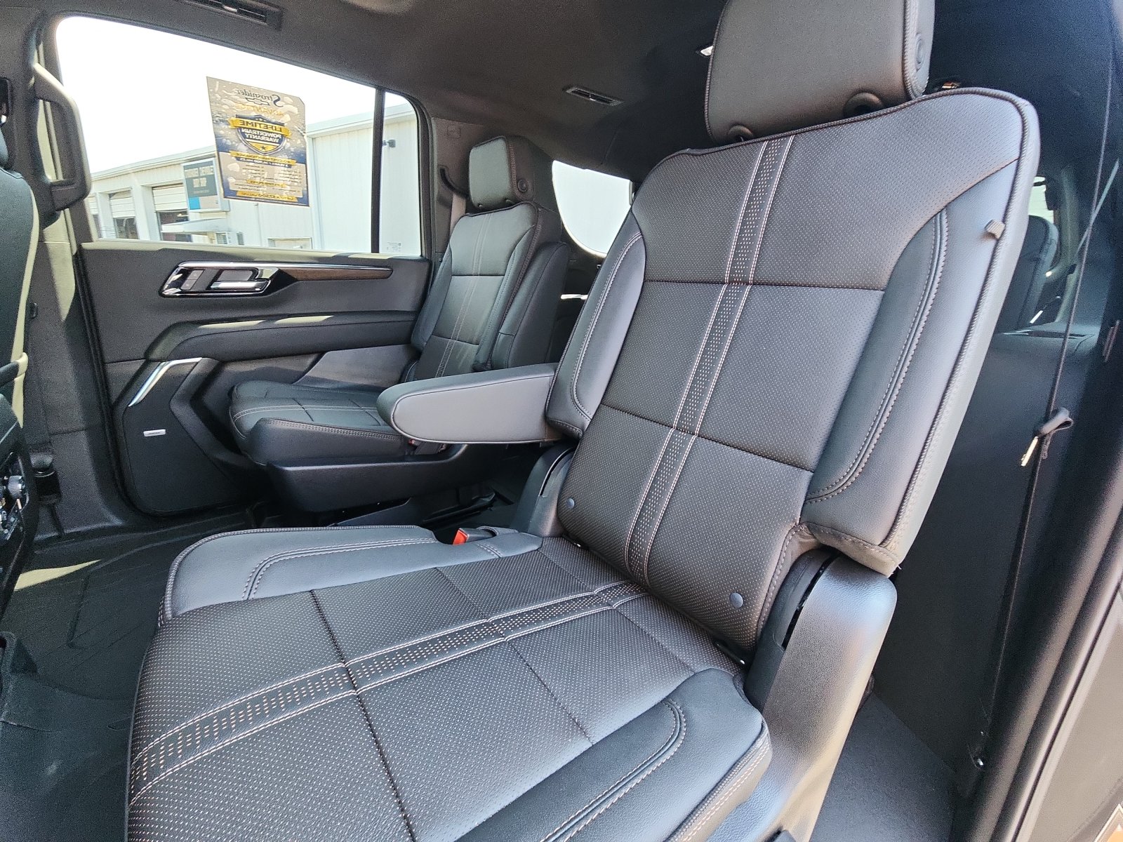 2026 Chevrolet Suburban High Country - Photo 23