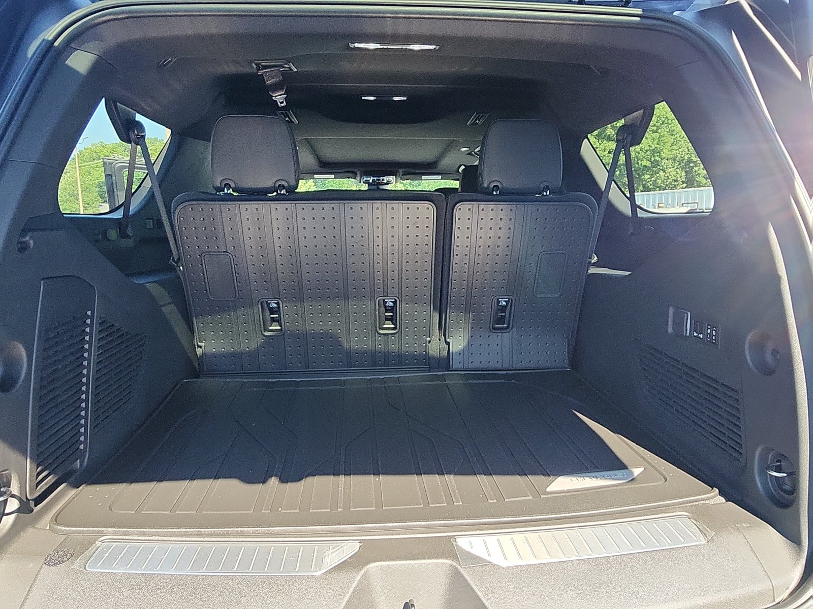 2026 Chevrolet Suburban High Country - Photo 26