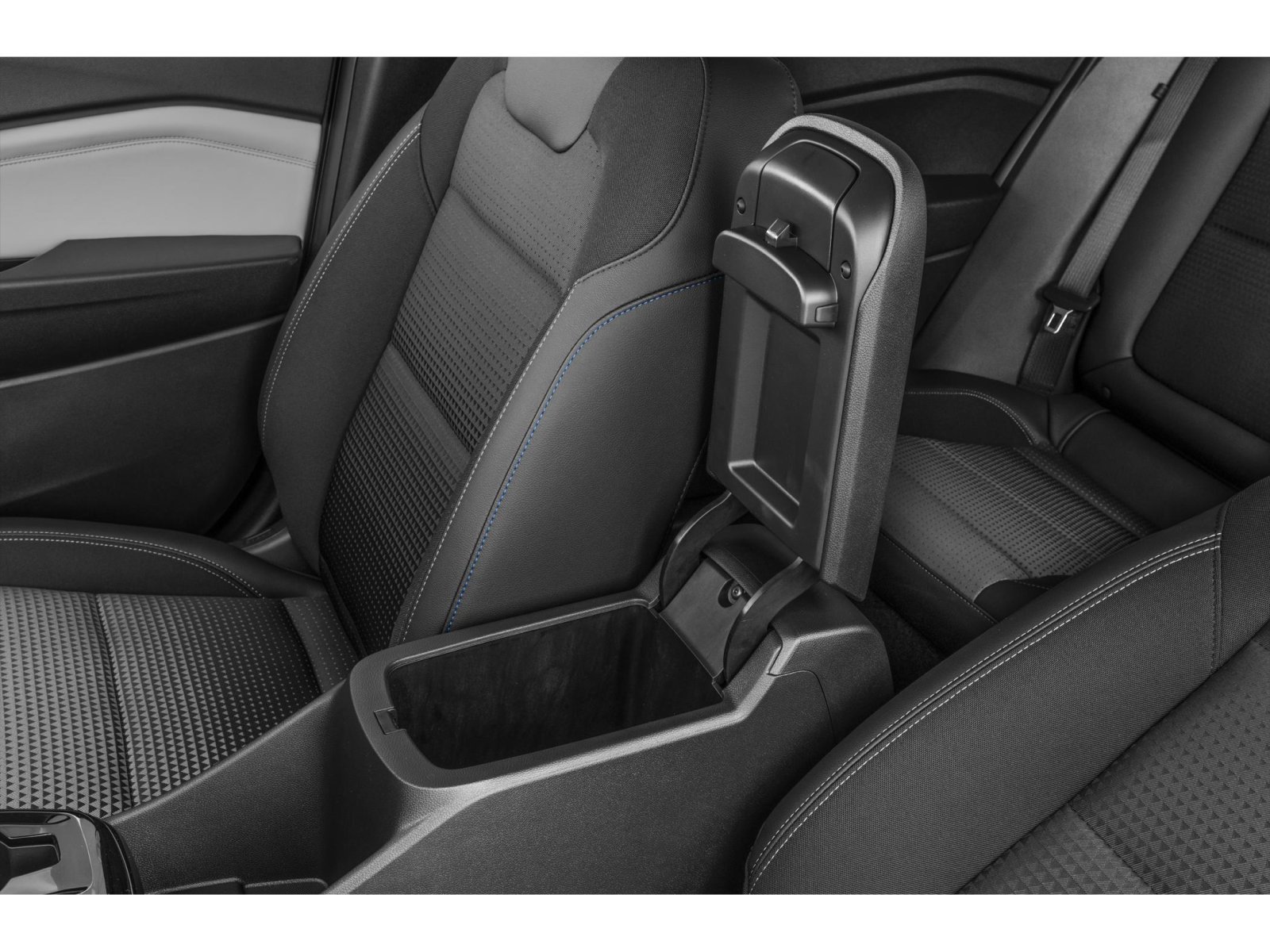2026 Chevrolet Trax RS - Photo 14