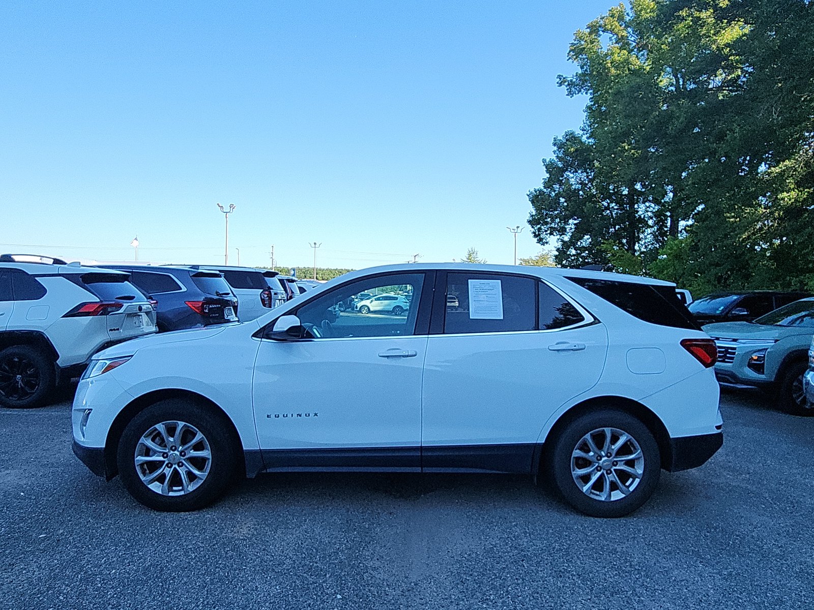 Used 2019 Chevrolet Equinox LT with VIN 2GNAXKEV4K6187289 for sale in Hopewell, VA