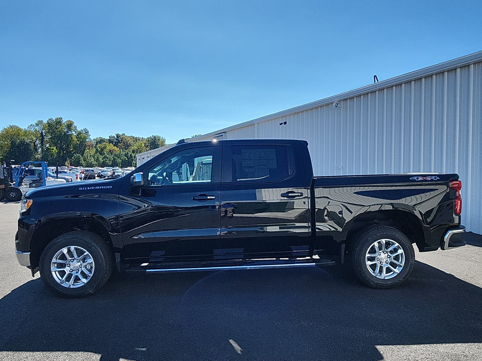2026 Chevrolet Silverado 1500 LT - Photo 2