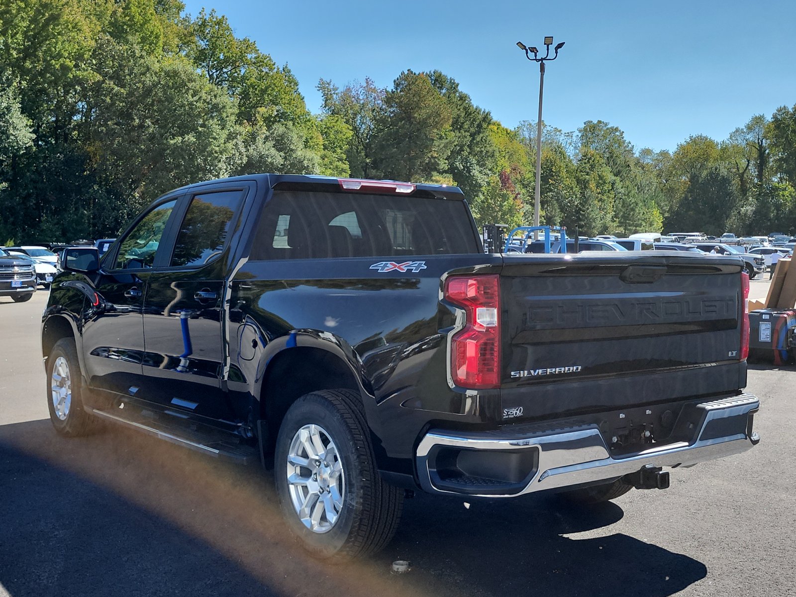 2026 Chevrolet Silverado 1500 LT - Photo 3