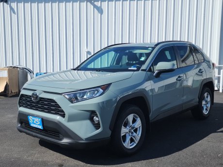 2020 Toyota RAV4 XLE 