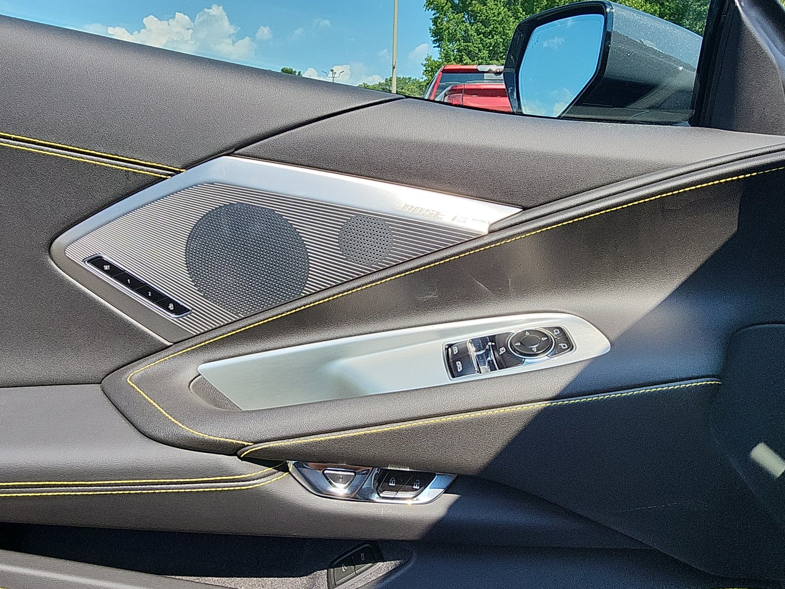 2027 Chevrolet Corvette 2LT - Photo 18