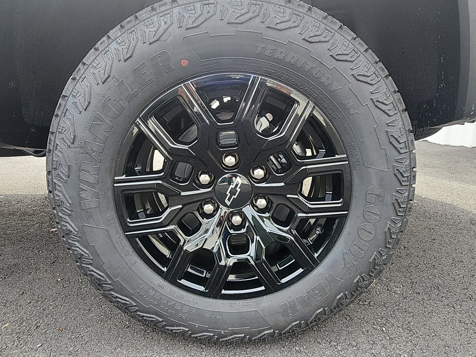 2026 Chevrolet Colorado Trail Boss - Photo 9