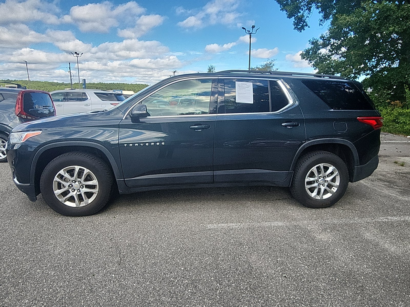 Used 2019 Chevrolet Traverse 1LT with VIN 1GNERGKW1KJ144344 for sale in Hopewell, VA