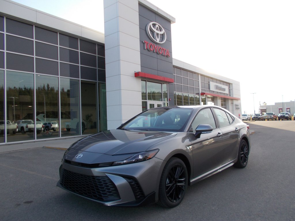 2025 Toyota Camry Hybrid SE Upgrade (9940) Main Image